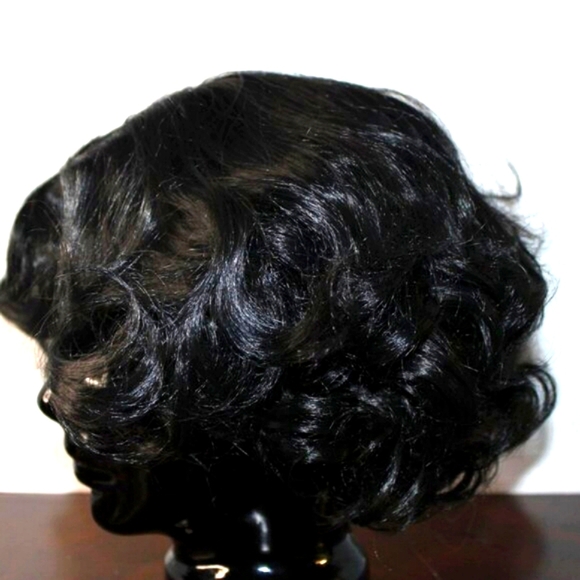 NWT Black Fluffy Curled Wig - Adjustable Cap - Retro Glam Style - Picture 4 of 8